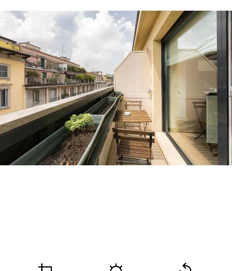 Delightful Two-Room Apartment In Brera Milano Italia