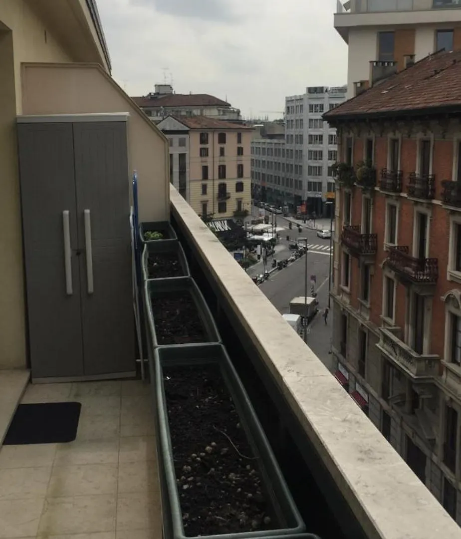 Delightful Two-Room Apartment In Brera ミラノ 0*,