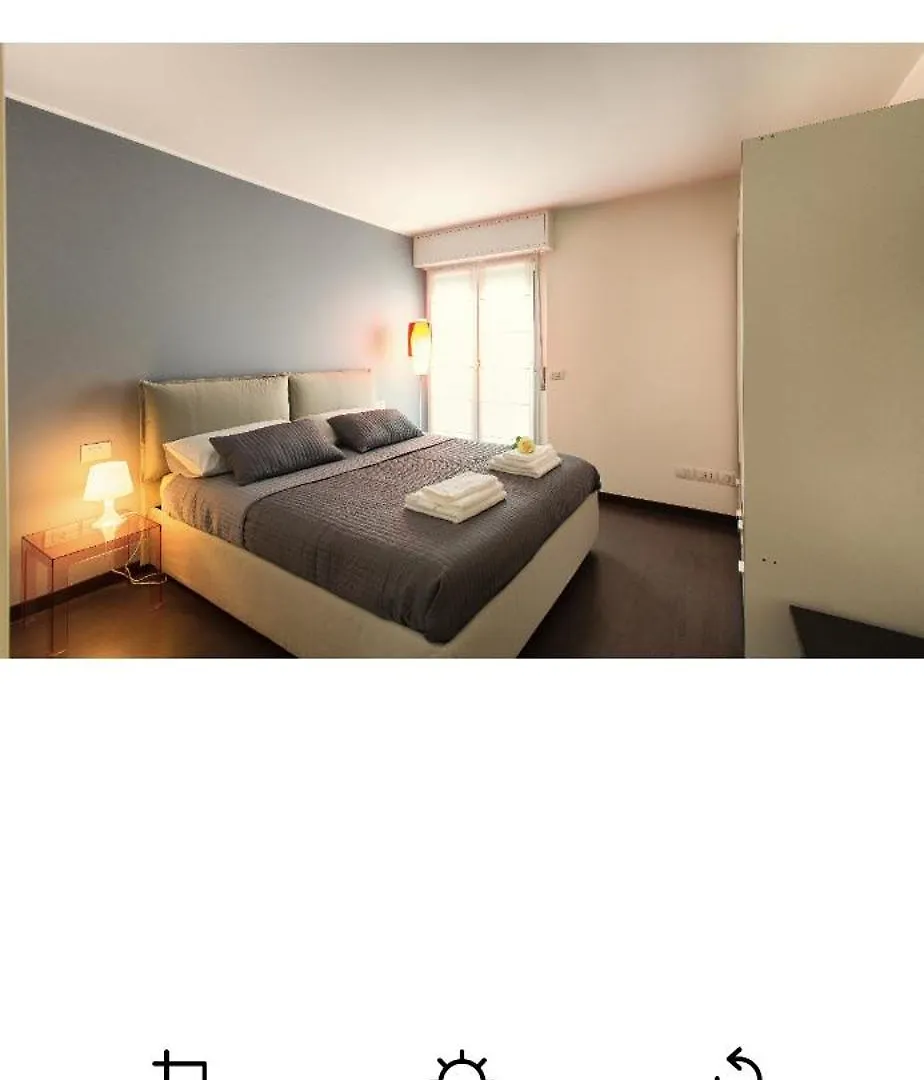 Delightful Two-Room Apartment In Brera ミラノ 0*,  イタリア